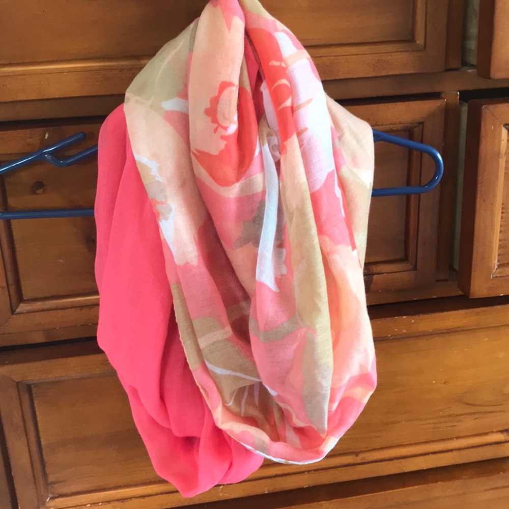 NEW Set of 2 lightweight scarves!